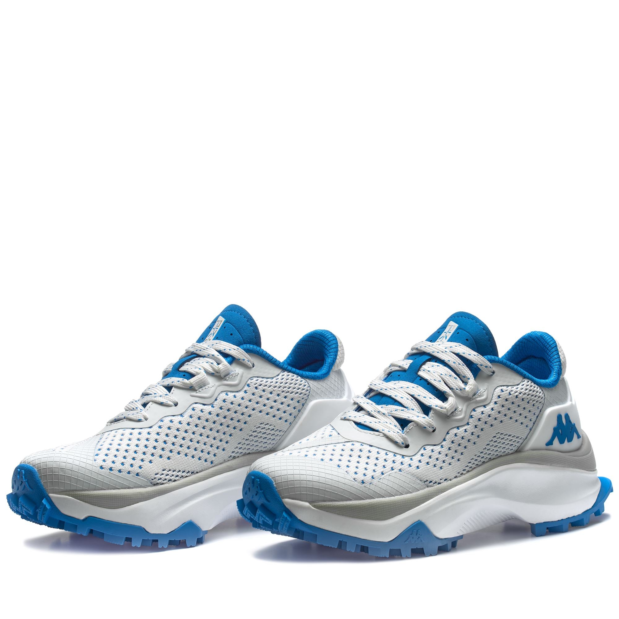 KOMBAT PERFORMANCE 3 PRO - Sport Shoes - Low Cut - Unisex - WHITE-AZURE